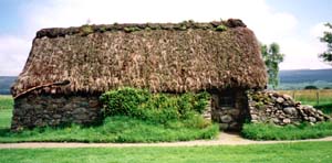 dans ce cottage, des officiers blesss de l'arme du Prince Charles se retranchrent, ordre fut donn de brler l'habitation avec ses occupants !